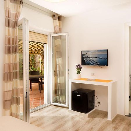 Sorrento Comfort Rooms Con Piscina Zewnętrze zdjęcie