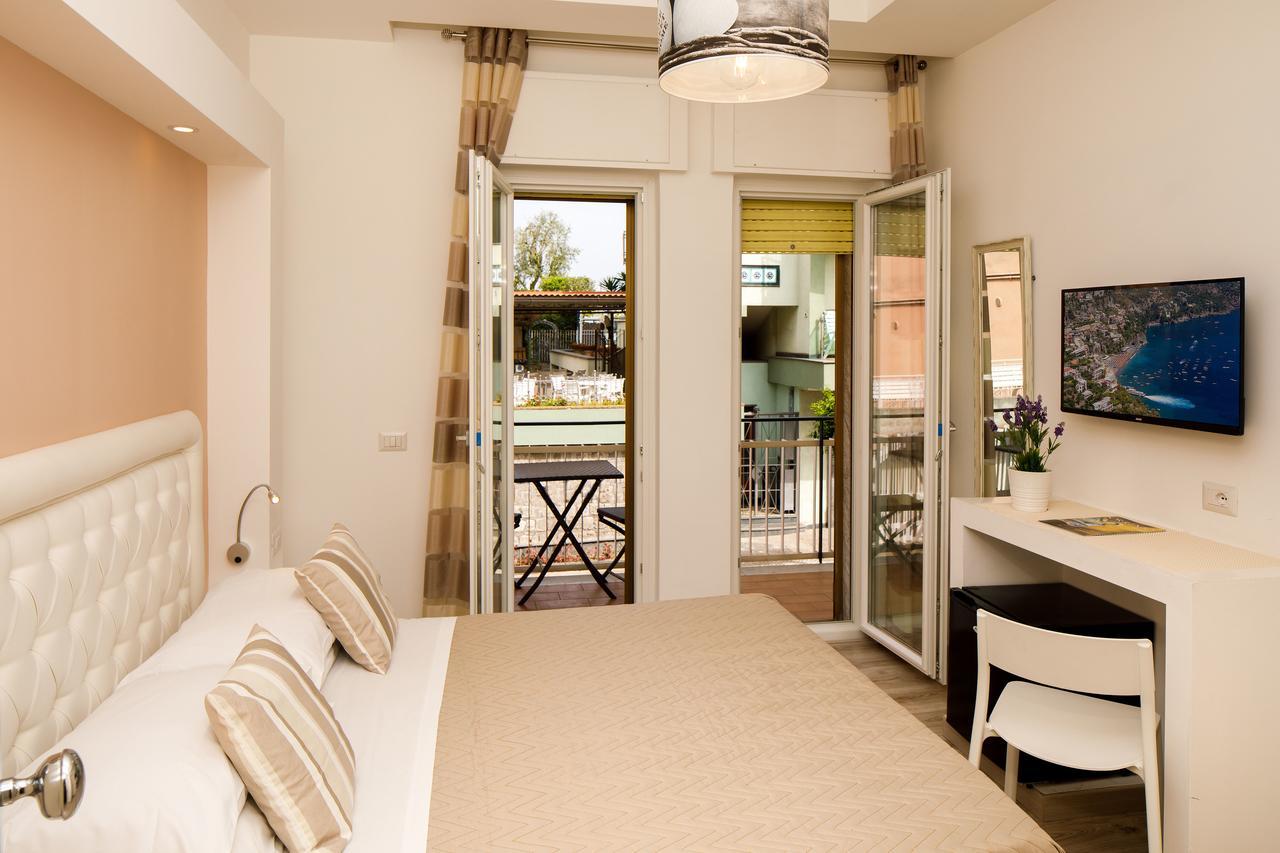 Sorrento Comfort Rooms Con Piscina Zewnętrze zdjęcie